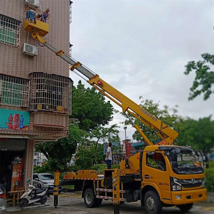 出租曲臂式高空车，解决高空作业的好帮手